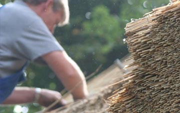 professional Aonachan thatchers